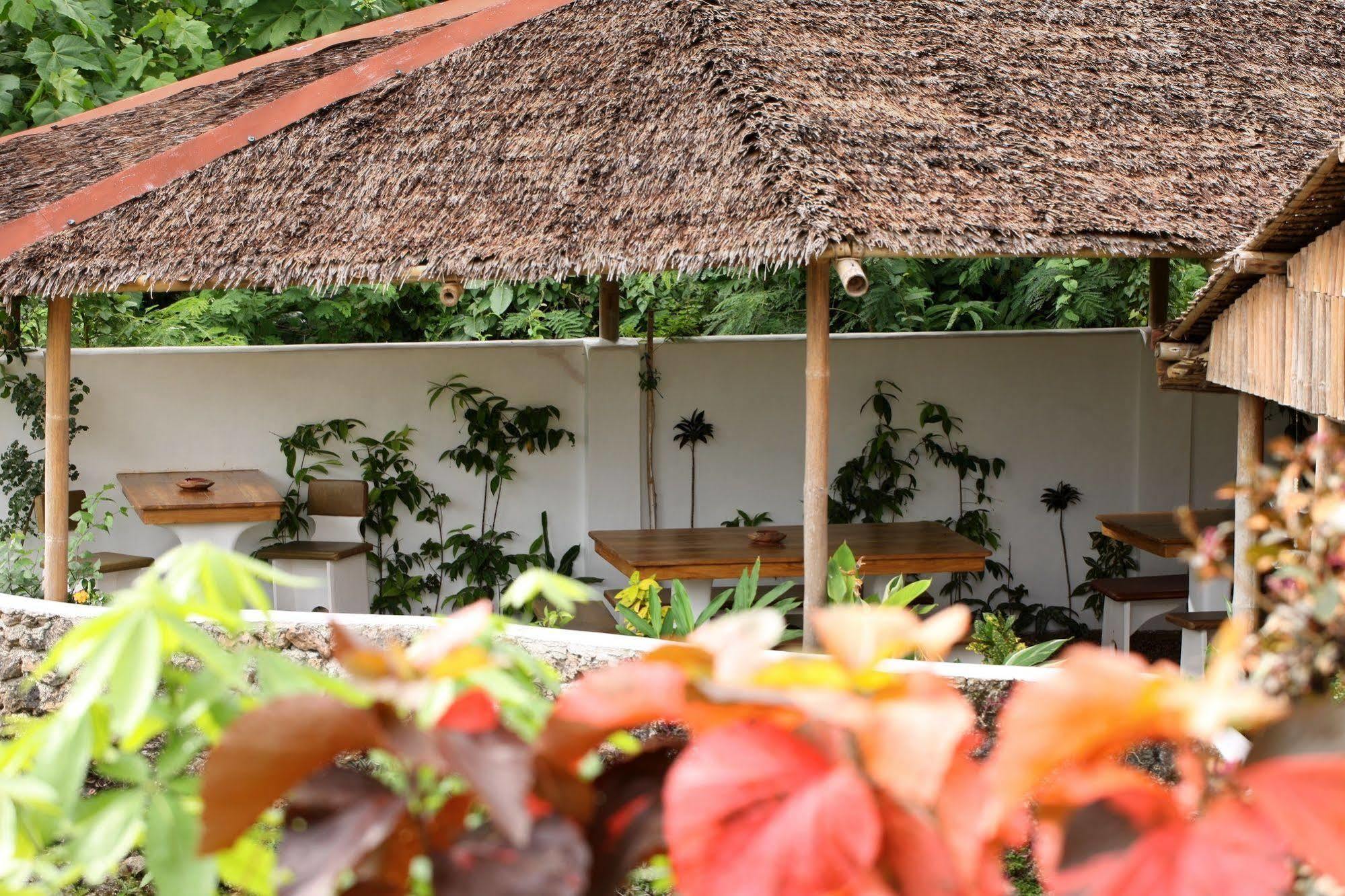 Guindulman Bay Tourist Inn Ngoại thất bức ảnh