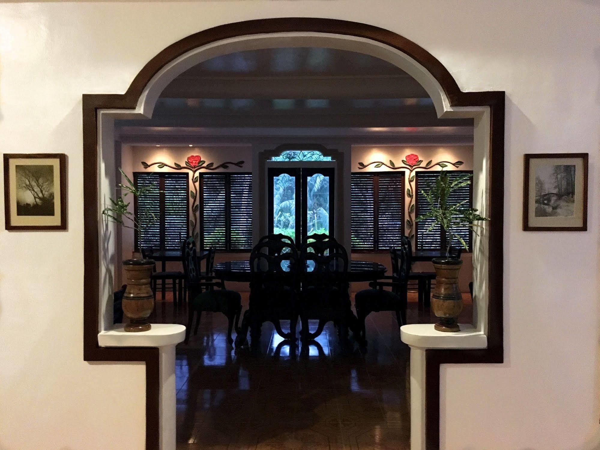 Guindulman Bay Tourist Inn Ngoại thất bức ảnh