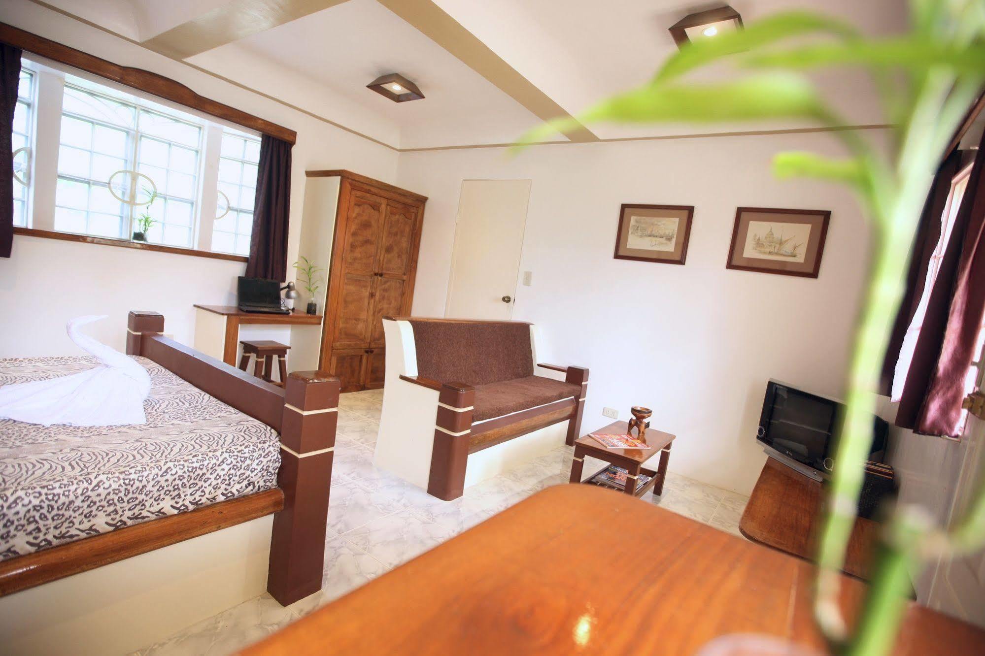 Guindulman Bay Tourist Inn Ngoại thất bức ảnh