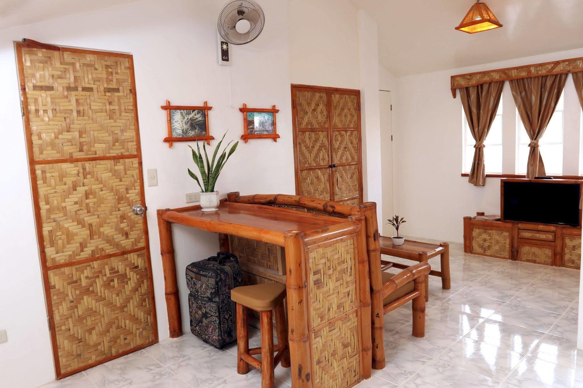 Guindulman Bay Tourist Inn Ngoại thất bức ảnh