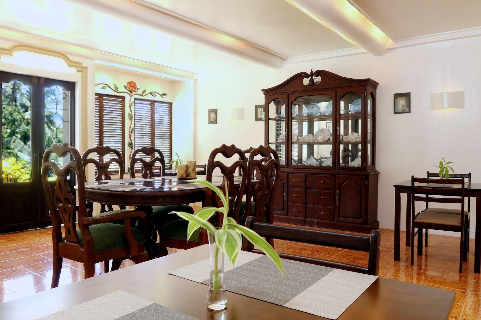 Guindulman Bay Tourist Inn Ngoại thất bức ảnh